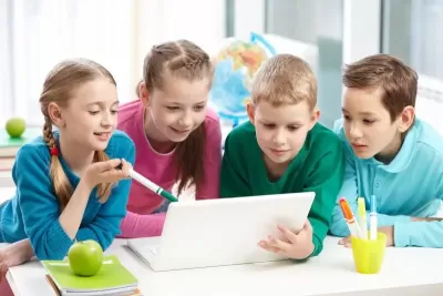كيف تجعلي طفلك يحب المذاكره بدون صراخ 